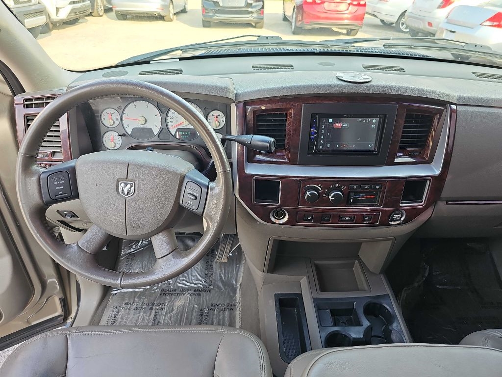 Dodge Ram 3500 2WD Mega Cab 160.5" Laramie 2008