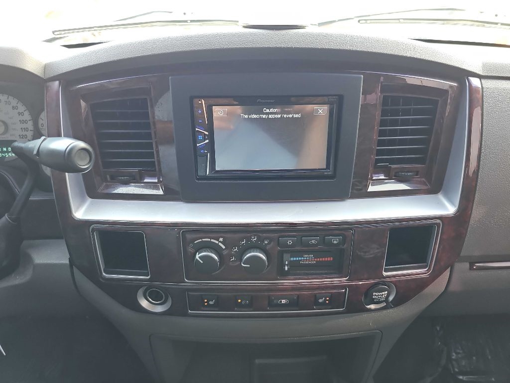 Dodge Ram 3500 2WD Mega Cab 160.5" Laramie 2008