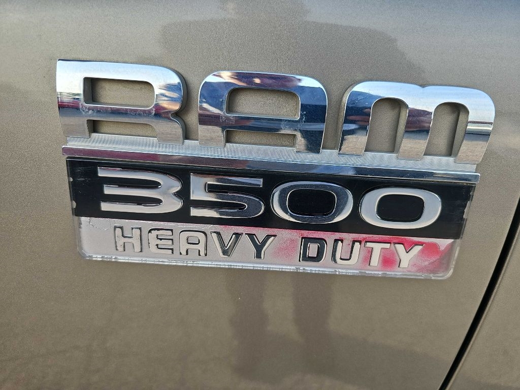 Dodge Ram 3500 2WD Mega Cab 160.5" Laramie 2008