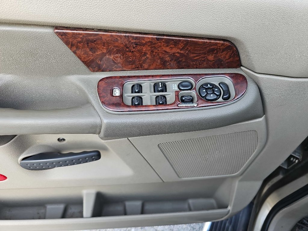 Dodge Ram 3500 2WD Mega Cab 160.5" Laramie 2008