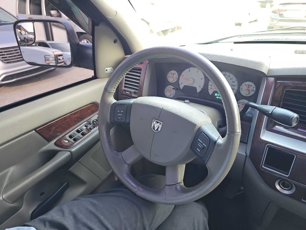 Dodge Ram 3500 2WD Mega Cab 160.5" Laramie 2008