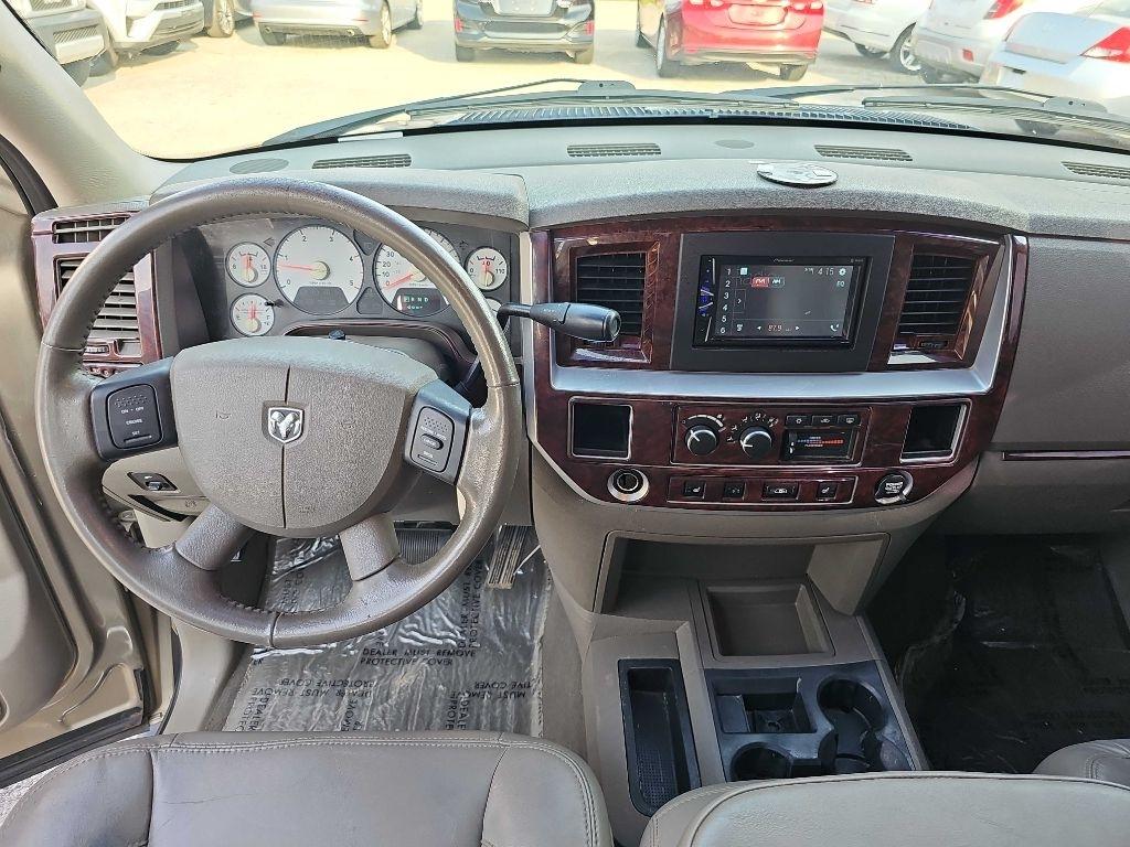 Dodge Ram 3500 2WD Mega Cab 160.5" Laramie 2008