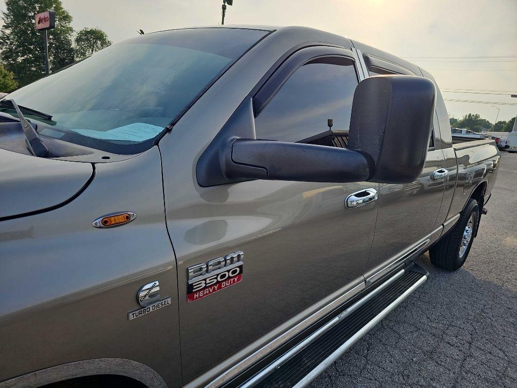 Dodge Ram 3500 2WD Mega Cab 160.5" Laramie 2008