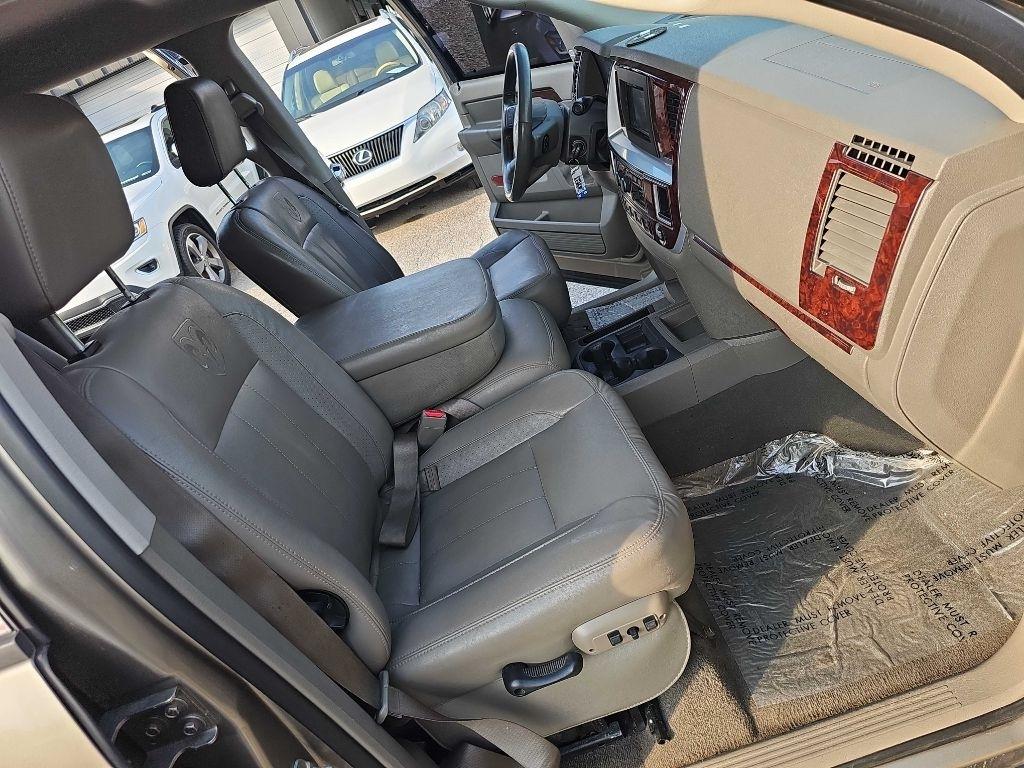 Dodge Ram 3500 2WD Mega Cab 160.5" Laramie 2008