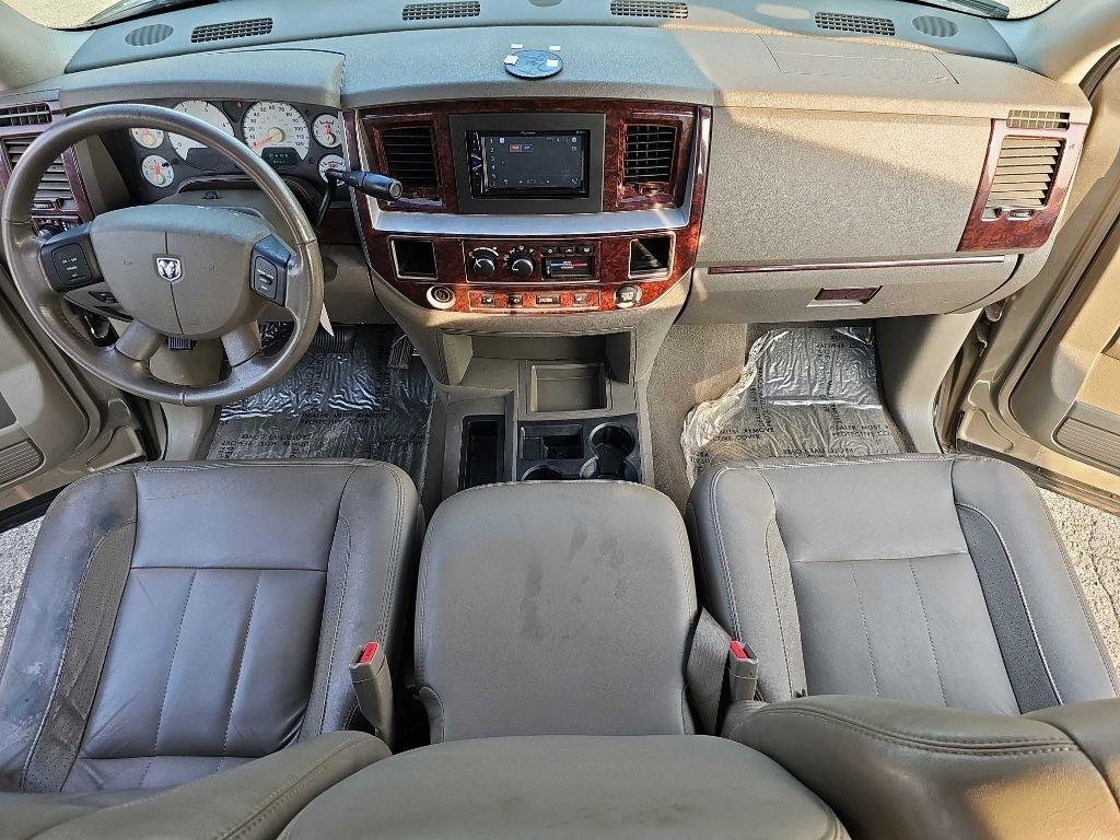 Dodge Ram 3500 2WD Mega Cab 160.5" Laramie 2008