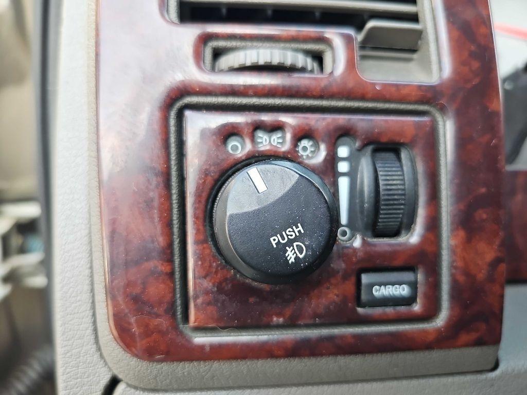 Dodge Ram 3500 2WD Mega Cab 160.5" Laramie 2008