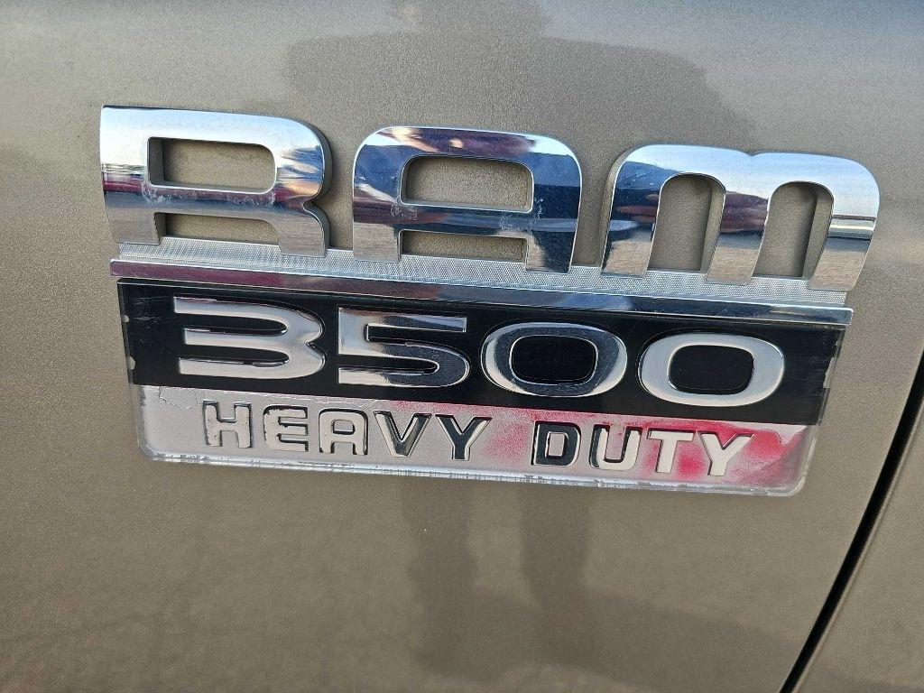 Dodge Ram 3500 2WD Mega Cab 160.5" Laramie 2008