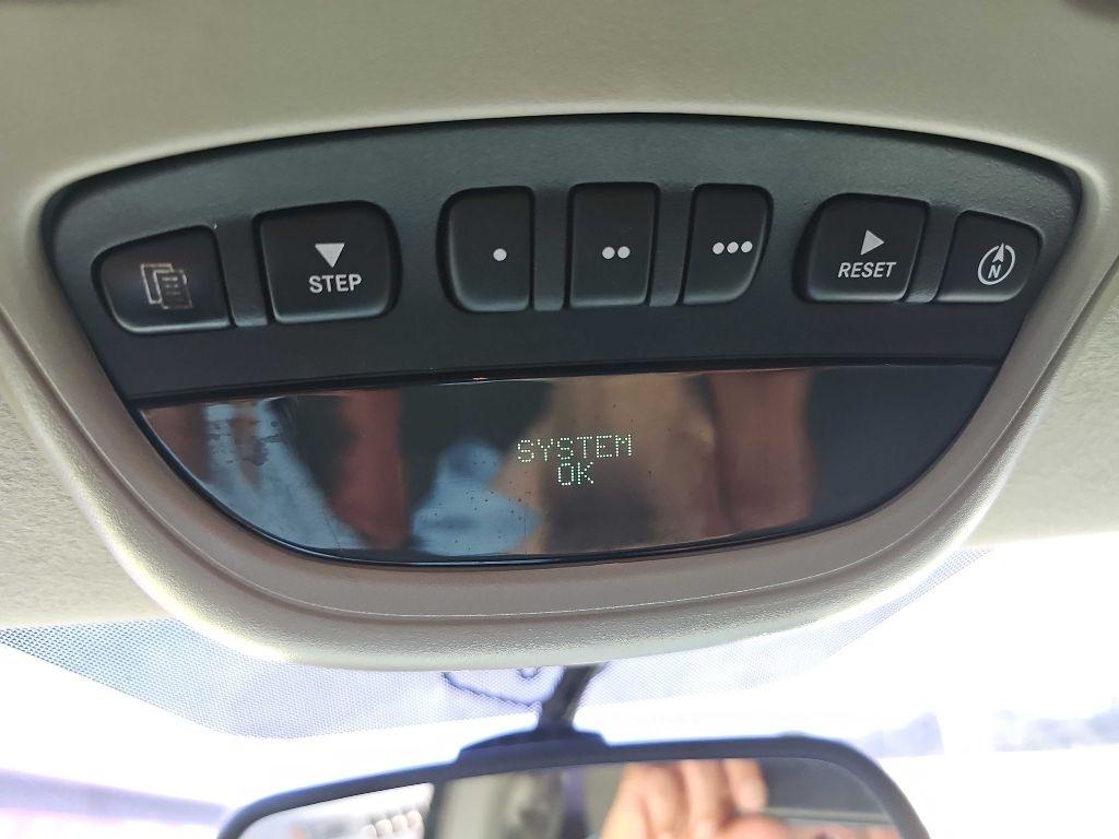 Dodge Ram 3500 2WD Mega Cab 160.5" Laramie 2008