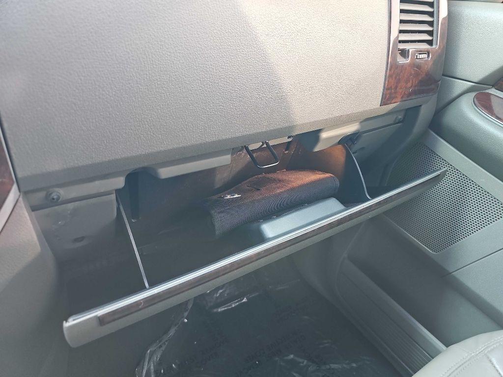 Dodge Ram 3500 2WD Mega Cab 160.5" Laramie 2008