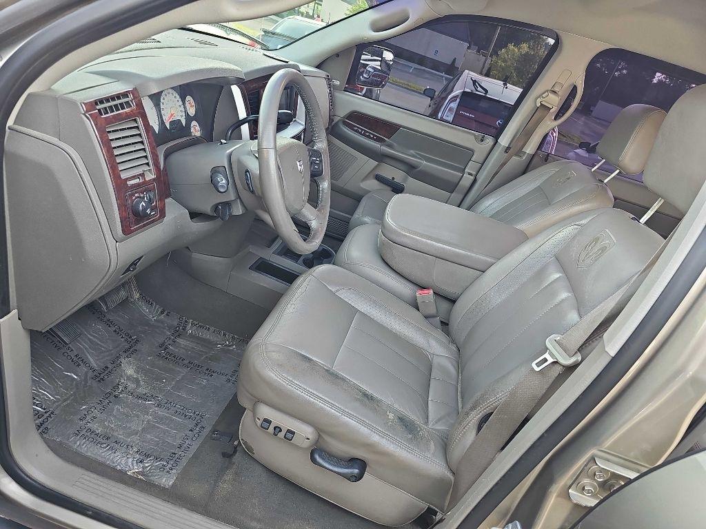 Dodge Ram 3500 2WD Mega Cab 160.5" Laramie 2008