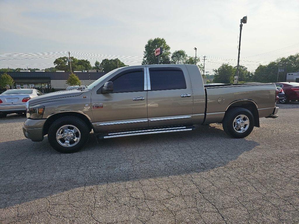 Dodge Ram 3500 2WD Mega Cab 160.5" Laramie 2008