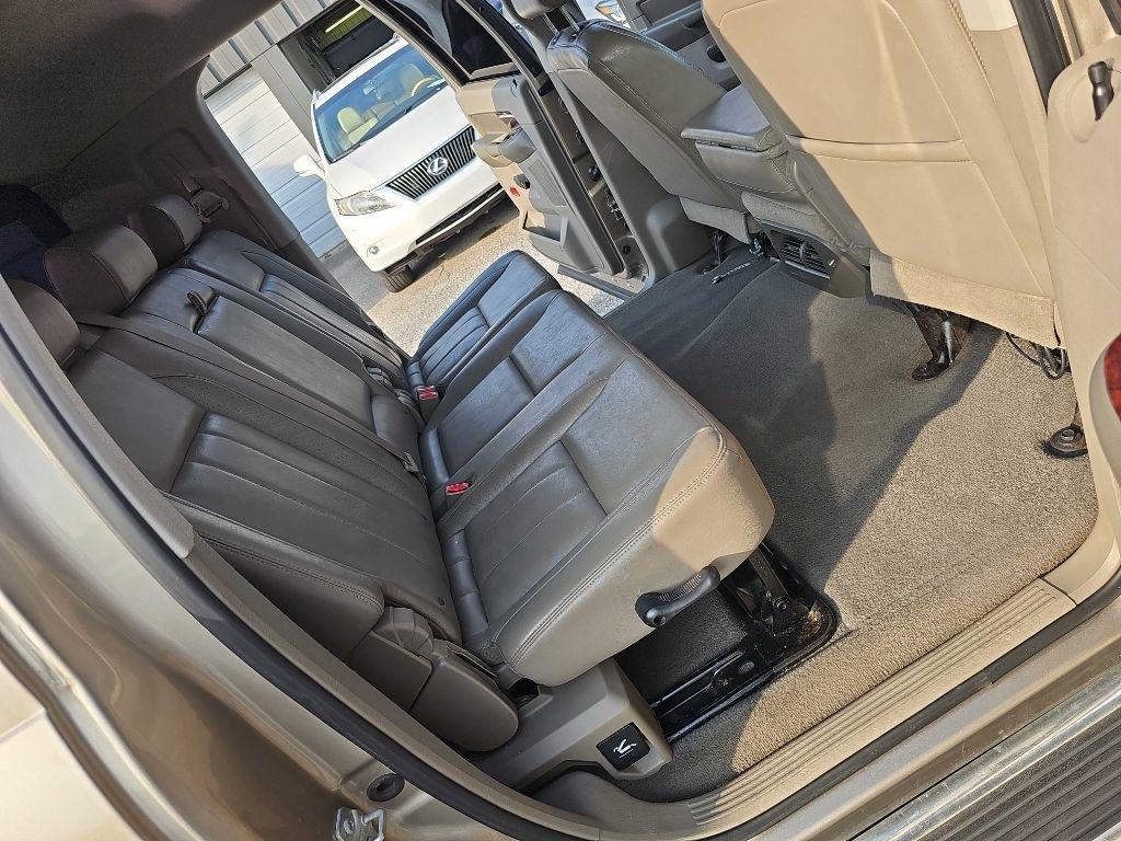 Dodge Ram 3500 2WD Mega Cab 160.5" Laramie 2008