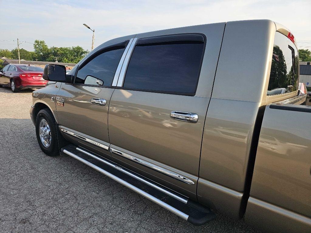 Dodge Ram 3500 2WD Mega Cab 160.5" Laramie 2008
