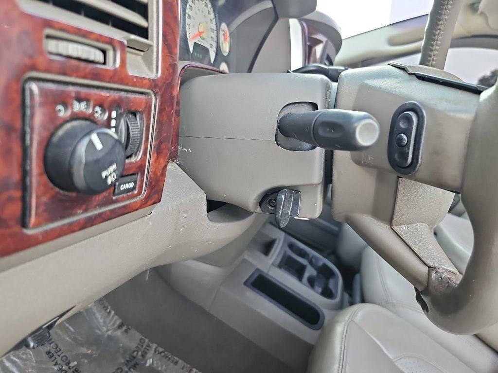 Dodge Ram 3500 2WD Mega Cab 160.5" Laramie 2008