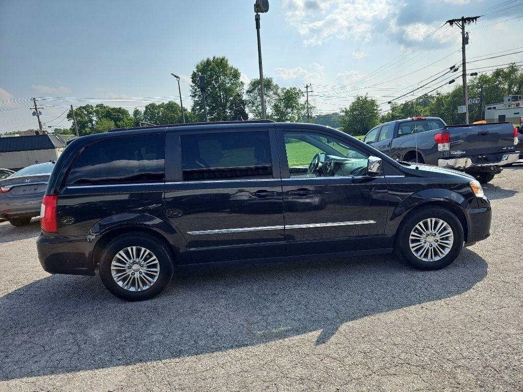 Chrysler Town & Country 4dr Wgn Touring-L 2015