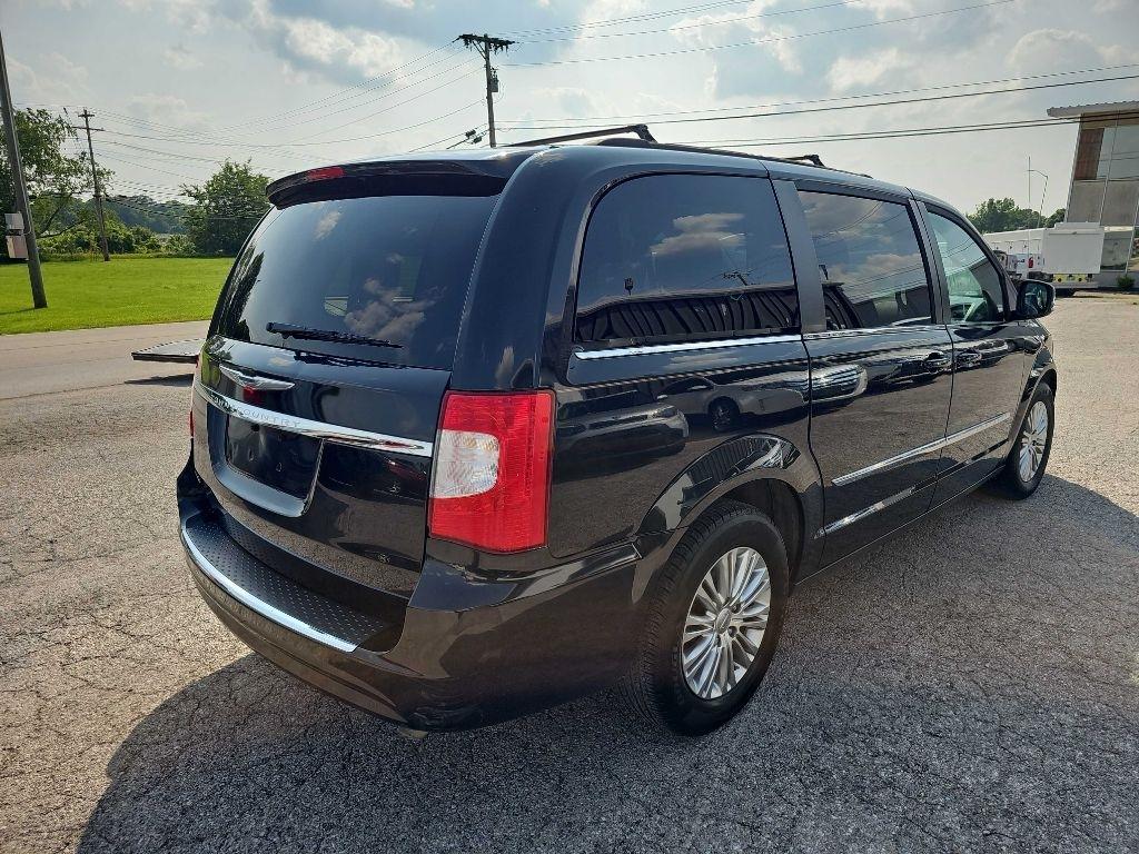 Chrysler Town & Country 4dr Wgn Touring-L 2015