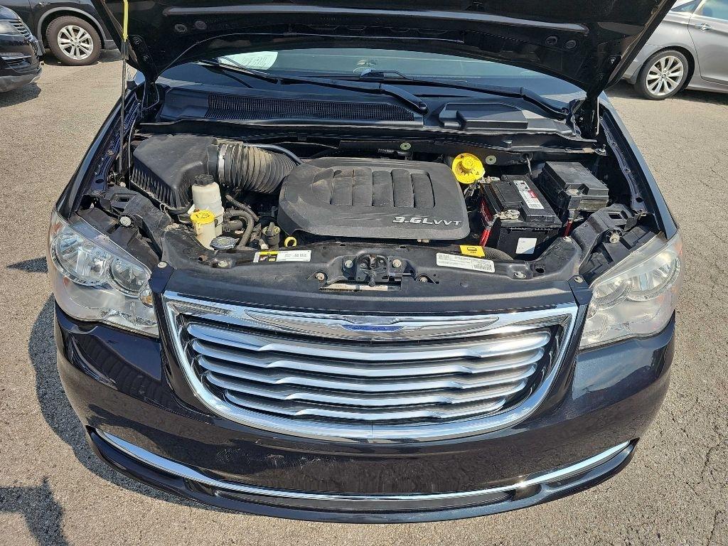 Chrysler Town & Country 4dr Wgn Touring-L 2015