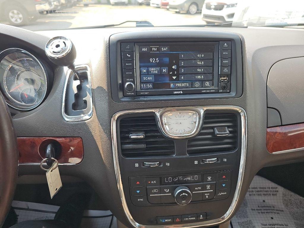 Chrysler Town & Country 4dr Wgn Touring-L 2015