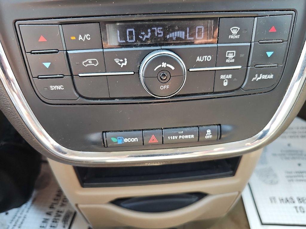 Chrysler Town & Country 4dr Wgn Touring-L 2015