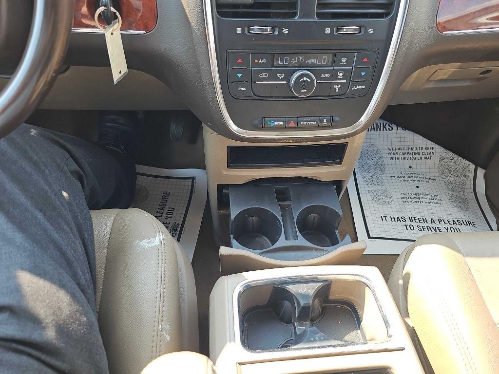 Chrysler Town & Country 4dr Wgn Touring-L 2015