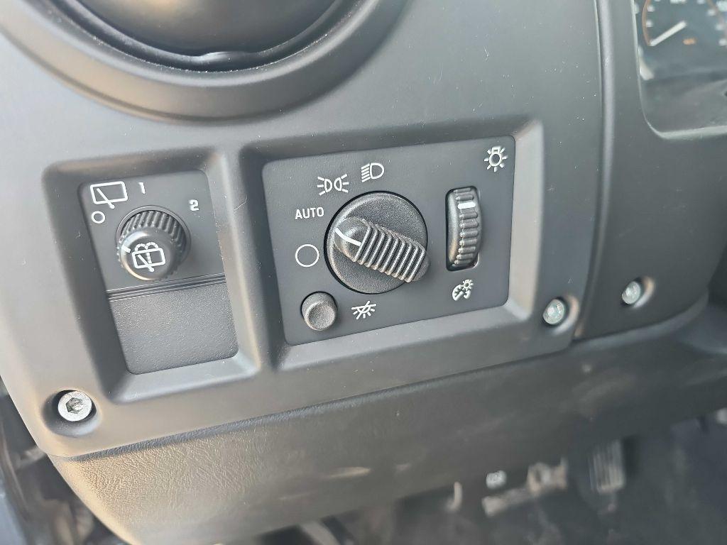 HUMMER H2 4WD 4dr SUV Adventure 2005