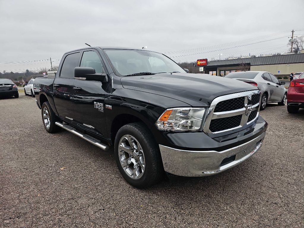 RAM 1500 Classic SLT 4x4 Crew Cab 5'7" Box 2019