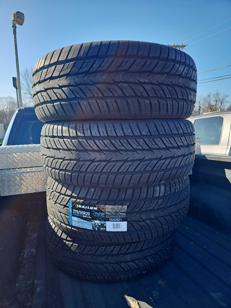 RAM 1500 Classic SLT 4x4 Crew Cab 5'7" Box 2019