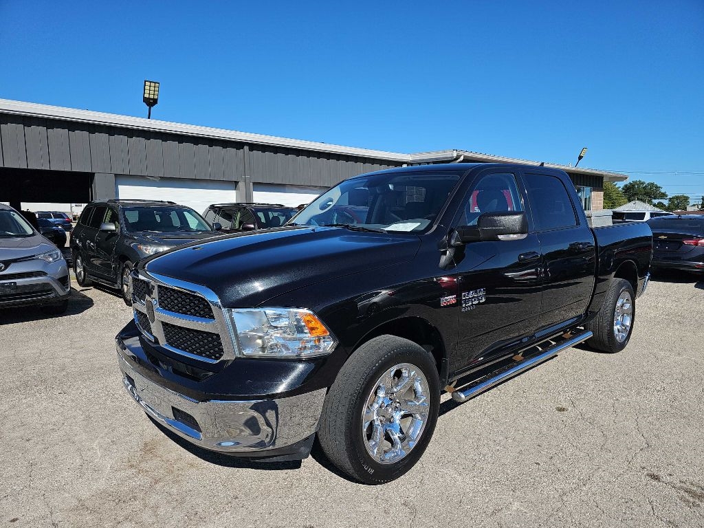 RAM 1500 Classic SLT 4x4 Crew Cab 5'7" Box 2019