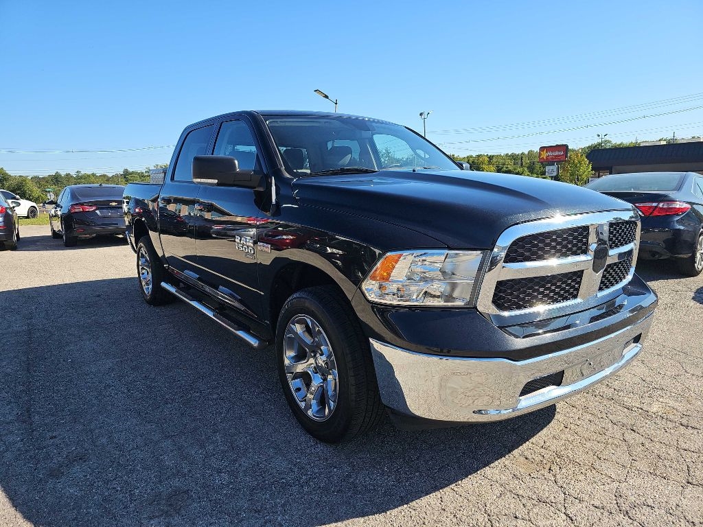 RAM 1500 Classic SLT 4x4 Crew Cab 5'7" Box 2019