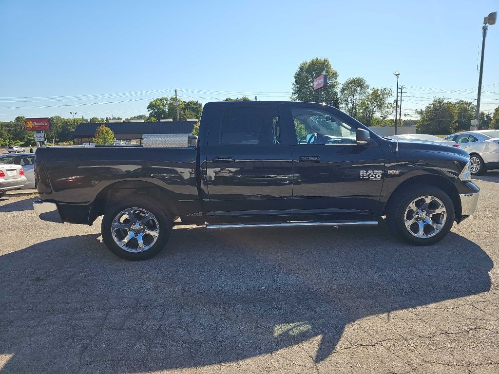 RAM 1500 Classic SLT 4x4 Crew Cab 5'7" Box 2019