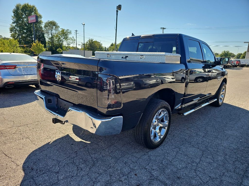 RAM 1500 Classic SLT 4x4 Crew Cab 5'7" Box 2019