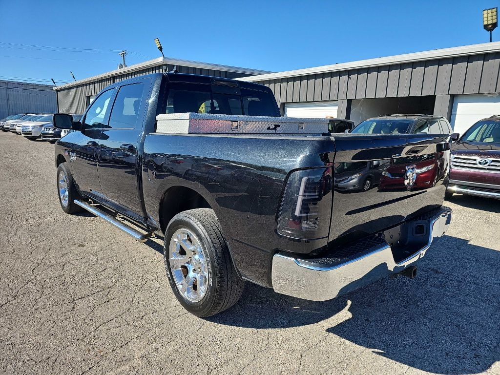 RAM 1500 Classic SLT 4x4 Crew Cab 5'7" Box 2019
