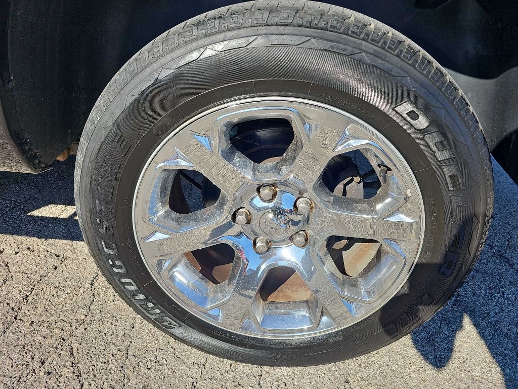 RAM 1500 Classic SLT 4x4 Crew Cab 5'7" Box 2019