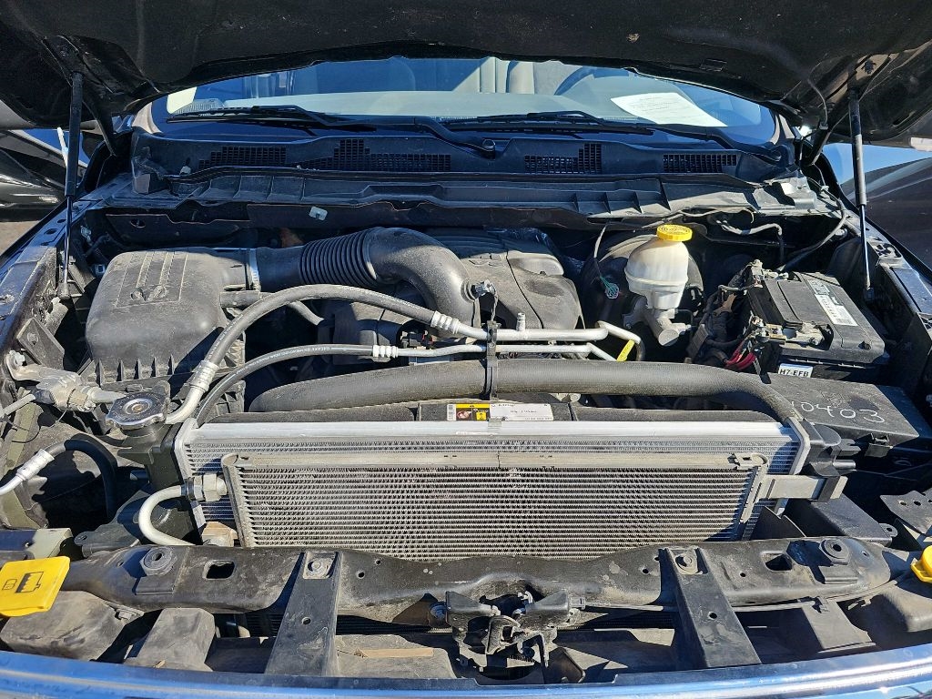 RAM 1500 Classic SLT 4x4 Crew Cab 5'7" Box 2019