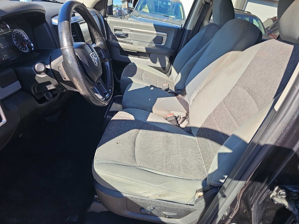 RAM 1500 Classic SLT 4x4 Crew Cab 5'7" Box 2019