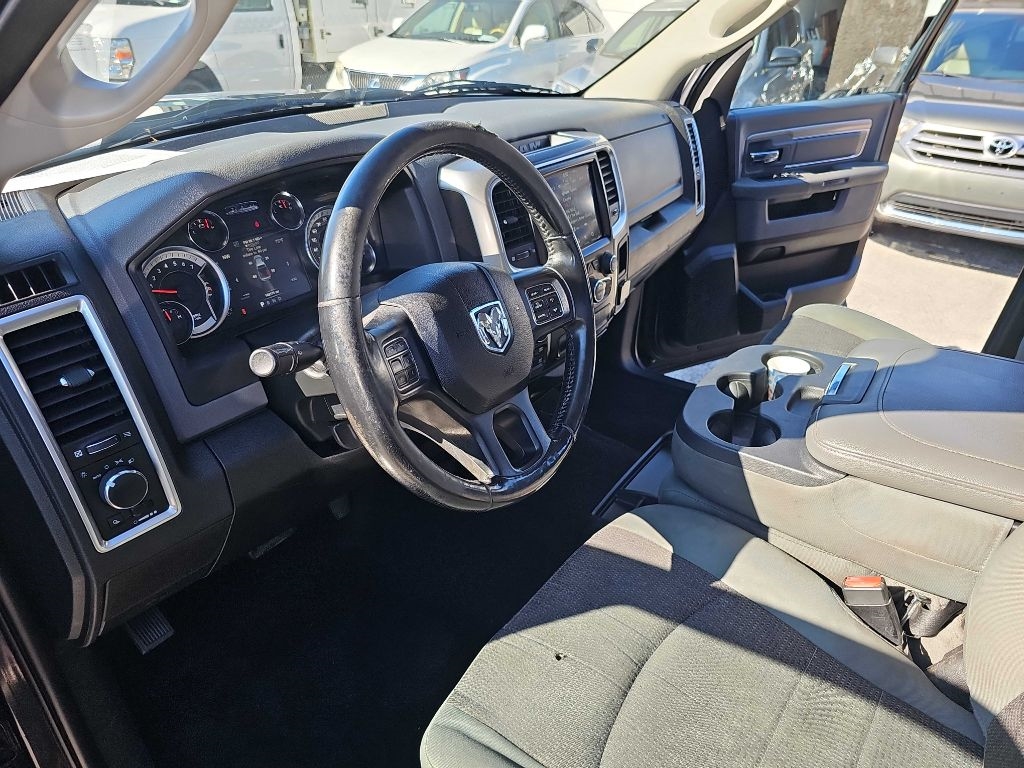 RAM 1500 Classic SLT 4x4 Crew Cab 5'7" Box 2019
