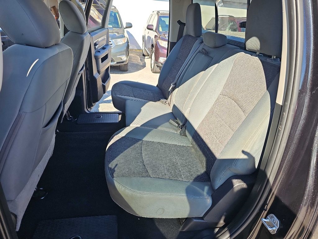 RAM 1500 Classic SLT 4x4 Crew Cab 5'7" Box 2019