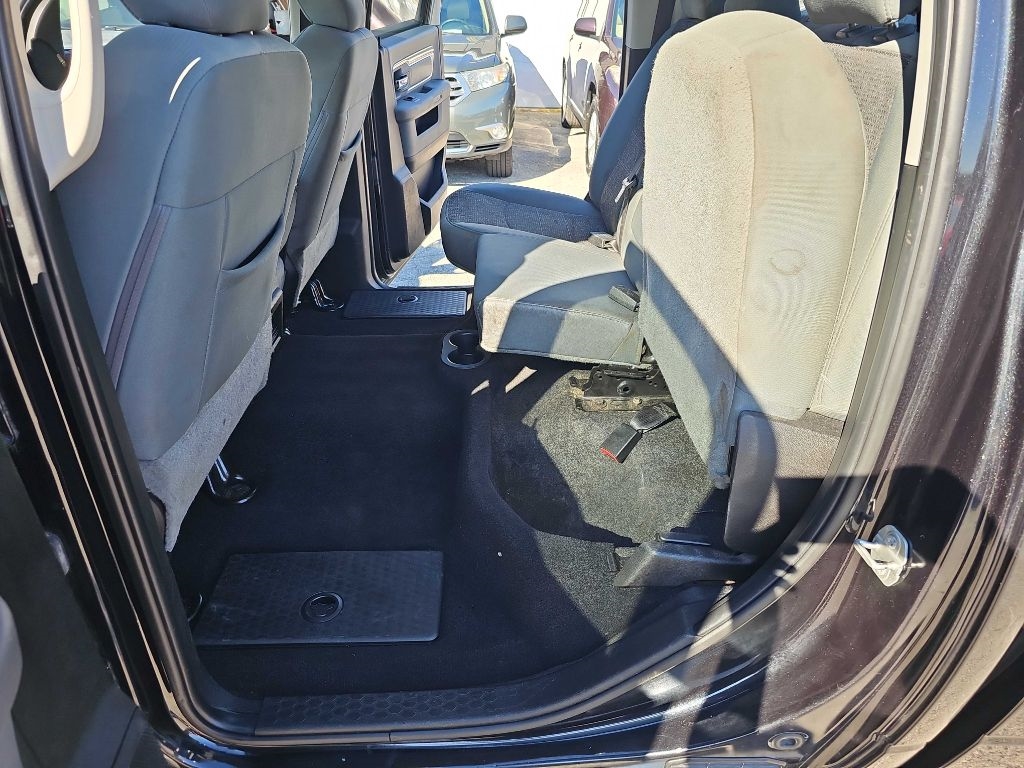 RAM 1500 Classic SLT 4x4 Crew Cab 5'7" Box 2019