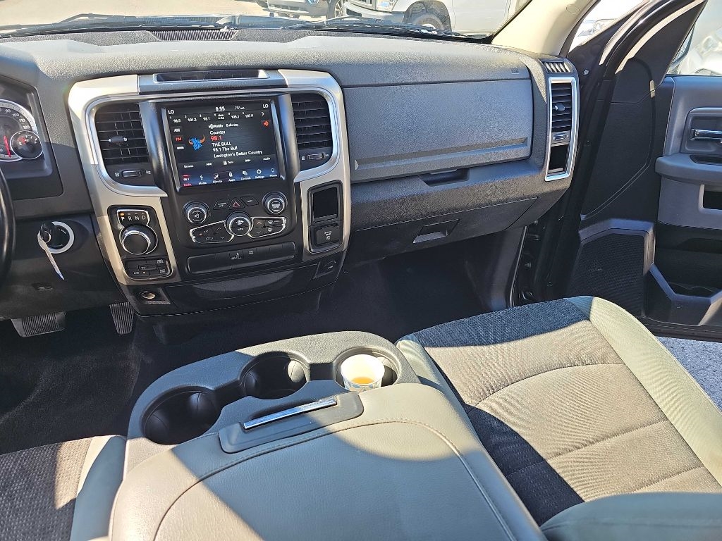 RAM 1500 Classic SLT 4x4 Crew Cab 5'7" Box 2019