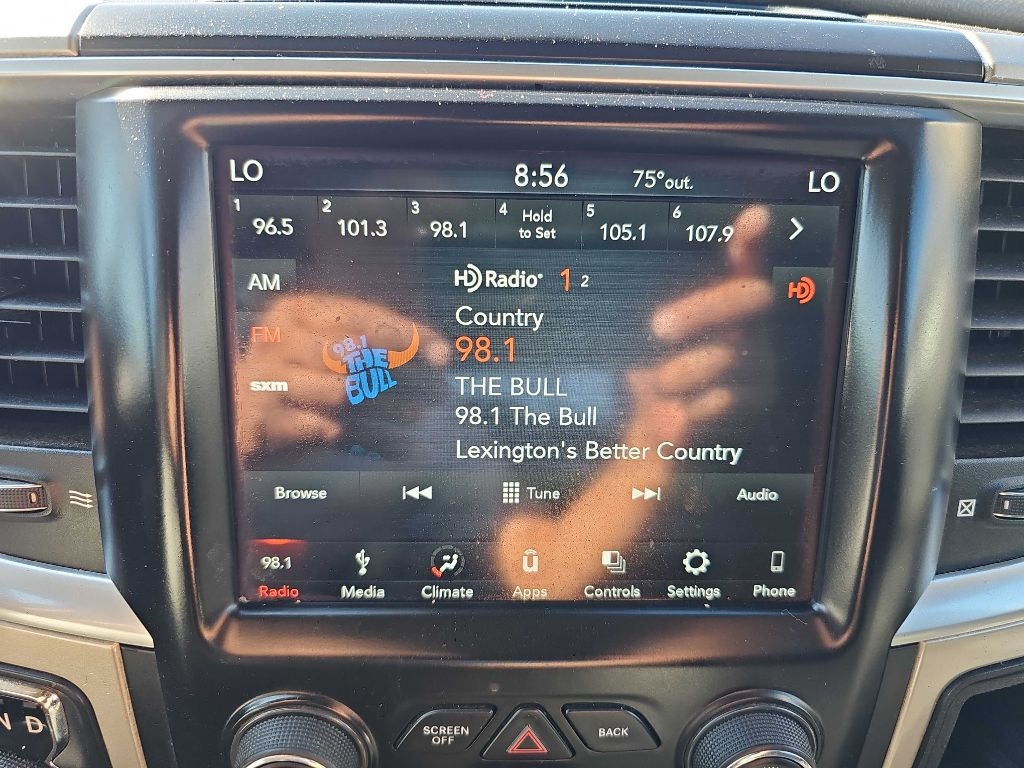 RAM 1500 Classic SLT 4x4 Crew Cab 5'7" Box 2019