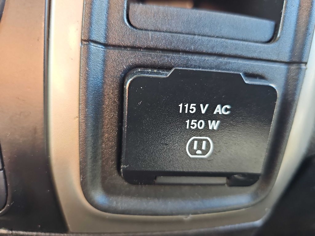 RAM 1500 Classic SLT 4x4 Crew Cab 5'7" Box 2019