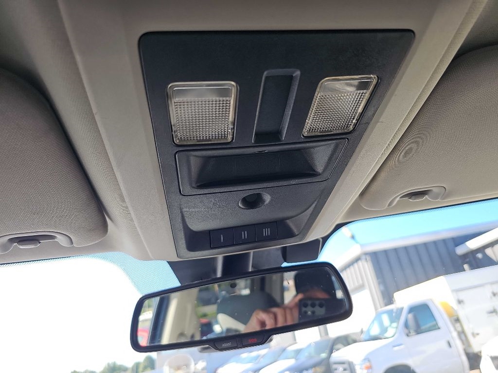 RAM 1500 Classic SLT 4x4 Crew Cab 5'7" Box 2019