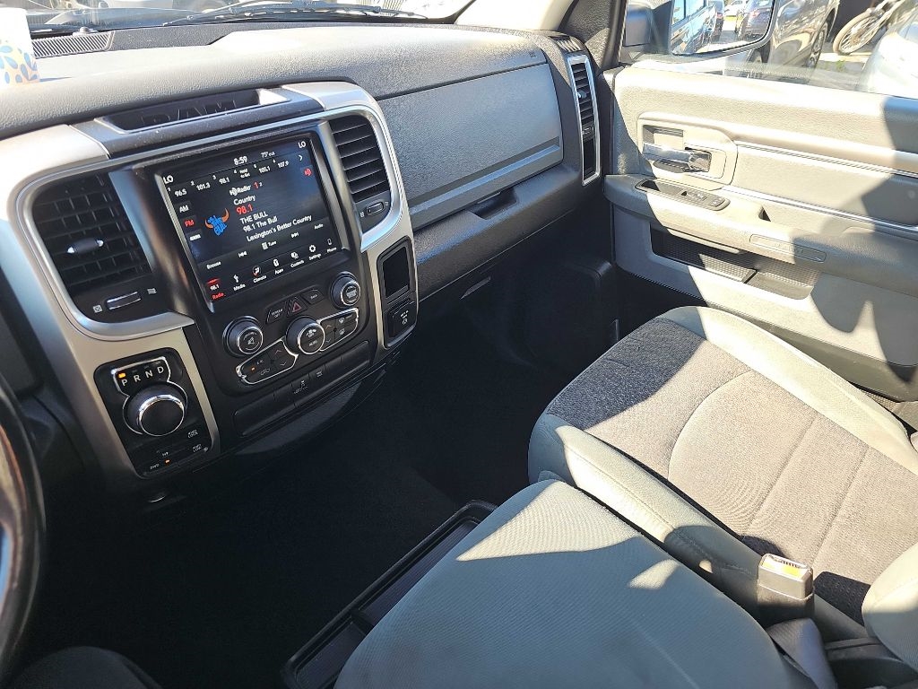 RAM 1500 Classic SLT 4x4 Crew Cab 5'7" Box 2019