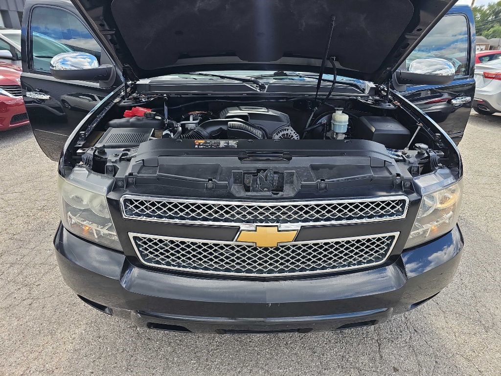 Chevrolet Avalanche 2WD Crew Cab LT 2013