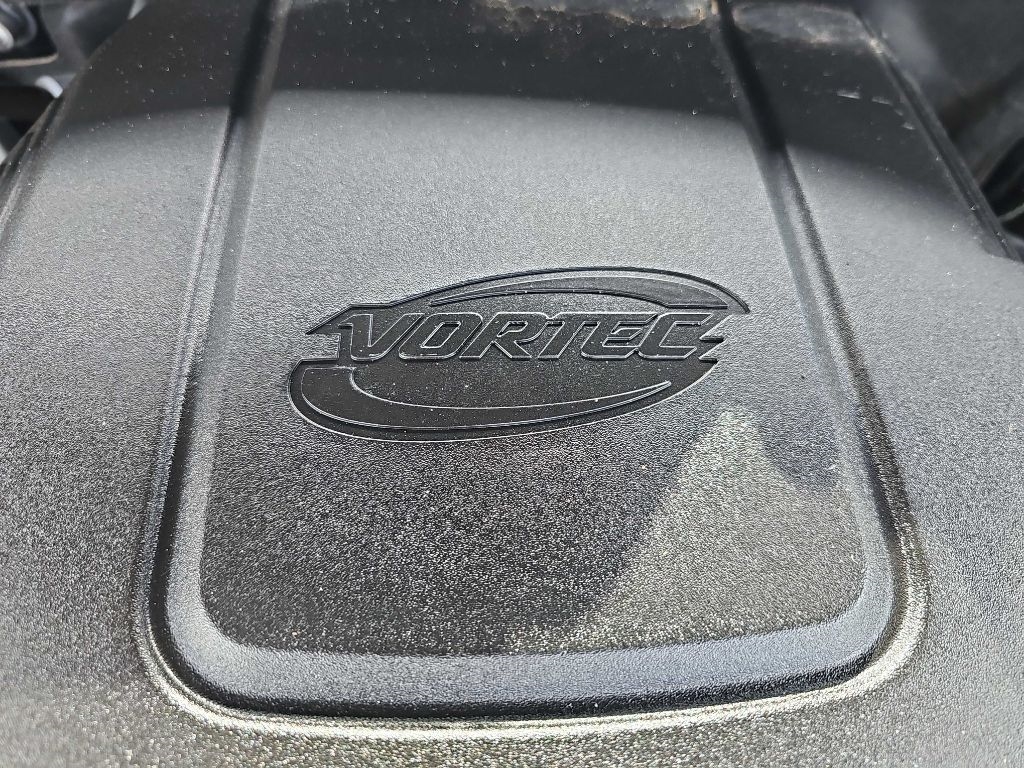 Chevrolet Avalanche 2WD Crew Cab LT 2013