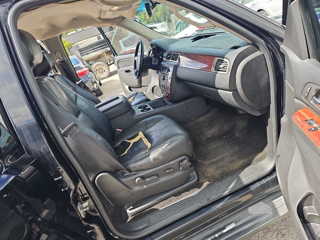 Chevrolet Avalanche 2WD Crew Cab LT 2013