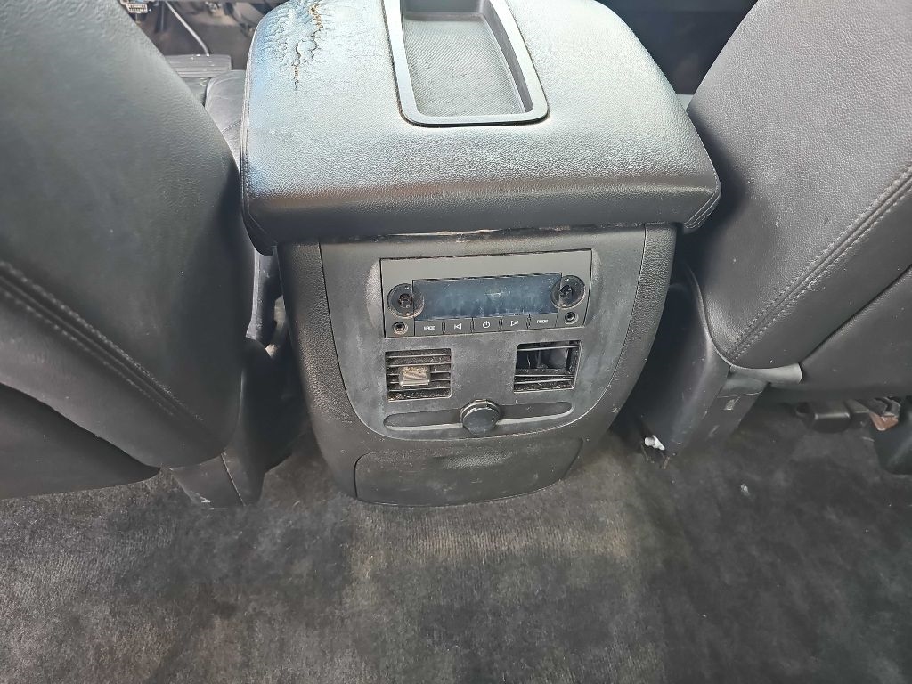 Chevrolet Avalanche 2WD Crew Cab LT 2013