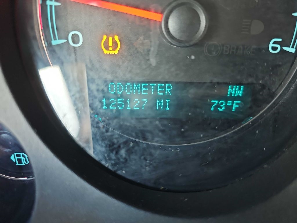 Chevrolet Avalanche 2WD Crew Cab LT 2013