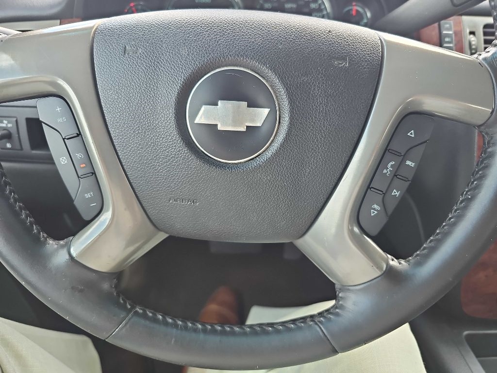 Chevrolet Avalanche 2WD Crew Cab LT 2013