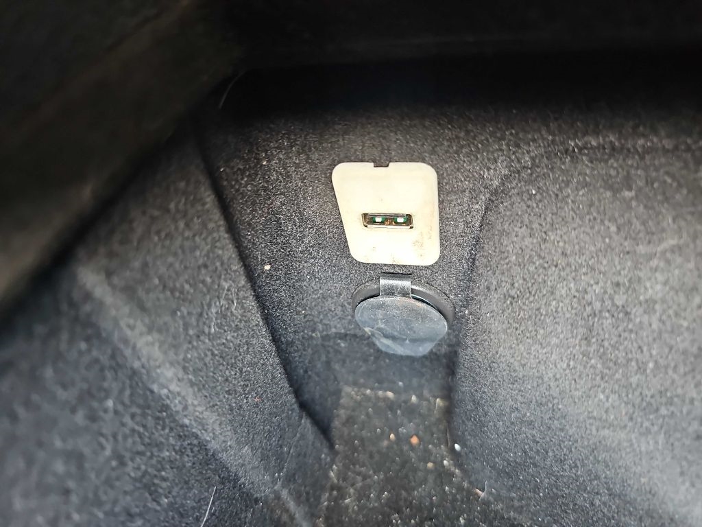 Chevrolet Avalanche 2WD Crew Cab LT 2013